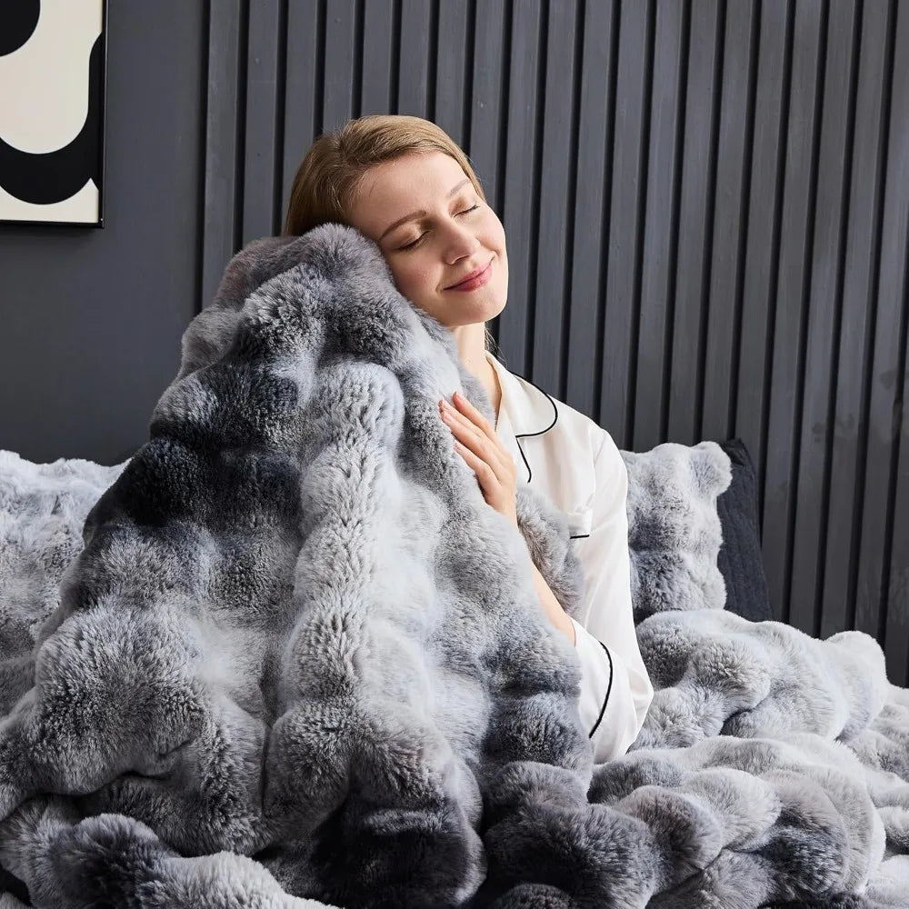 3 Pieces Fluffy Faux Rabbit Fur Bubble Comforter Set Queen Size, Tie-Dyeing Multiple Grey Plush Fuzzy Bedding Set, War