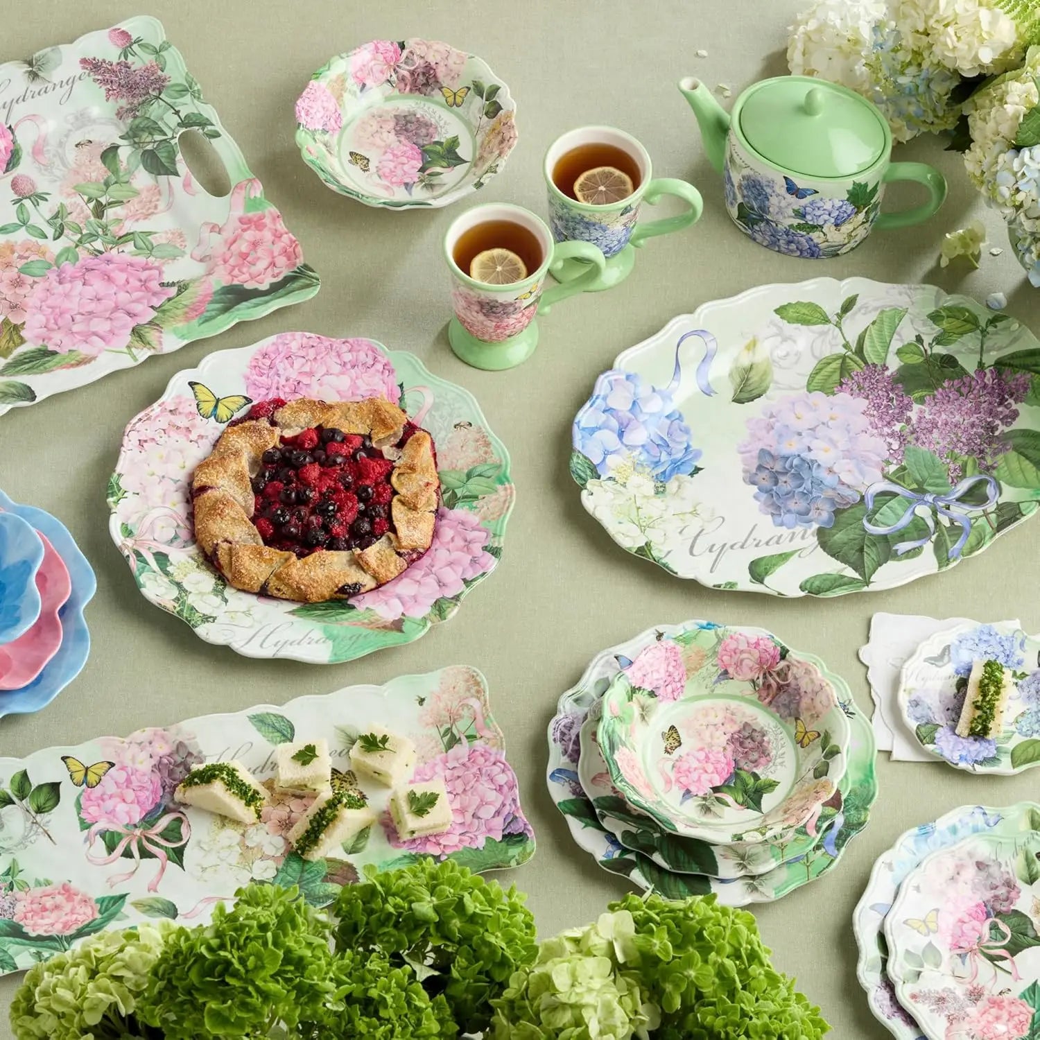 Garden Path Hydrangea Melamine Dinnerware Set for 4 12 Pieces