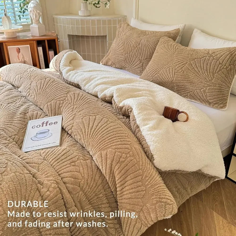 King Size Geometric Quilted Bedding Set 3-Piece Comforter Beige Pillowcases