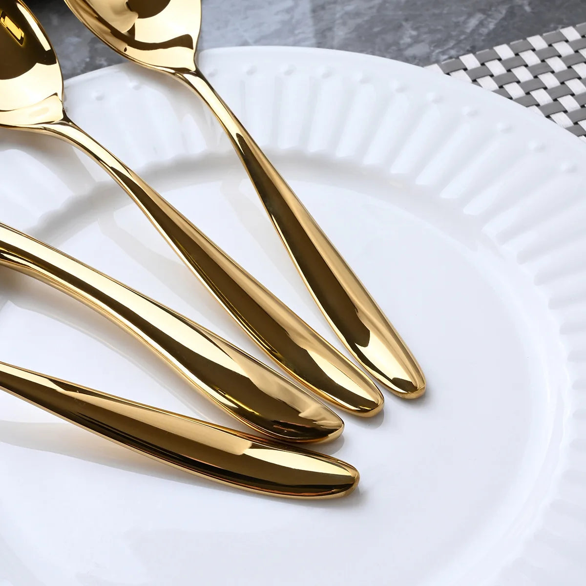 High-end 304 stainless steel restaurant and hotel creative high-end tableware steak, knife, fork and spoon set