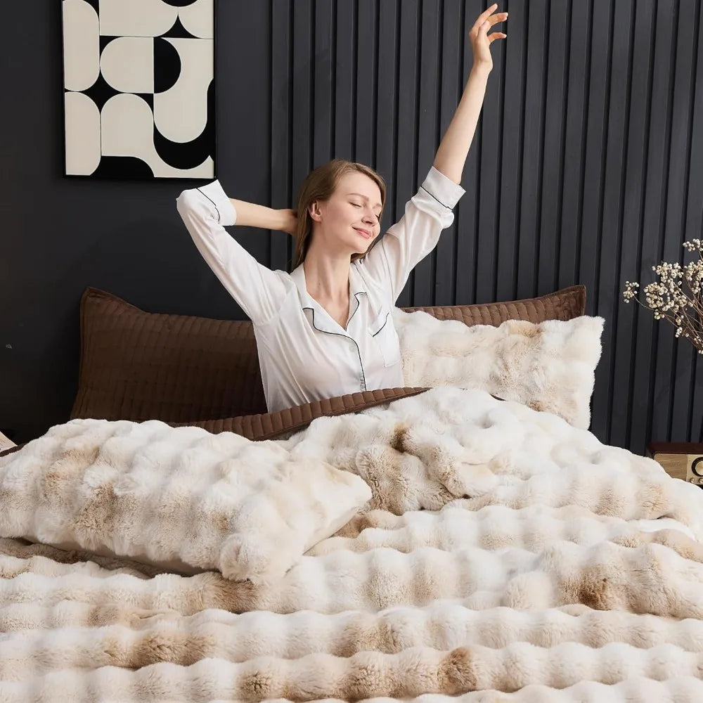 3 Pieces Fluffy Faux Rabbit Fur Bubble Comforter Set King Size, Tie-Dyeing Beige Plush Fuzzy Bedding Set, Warm Soft Bu