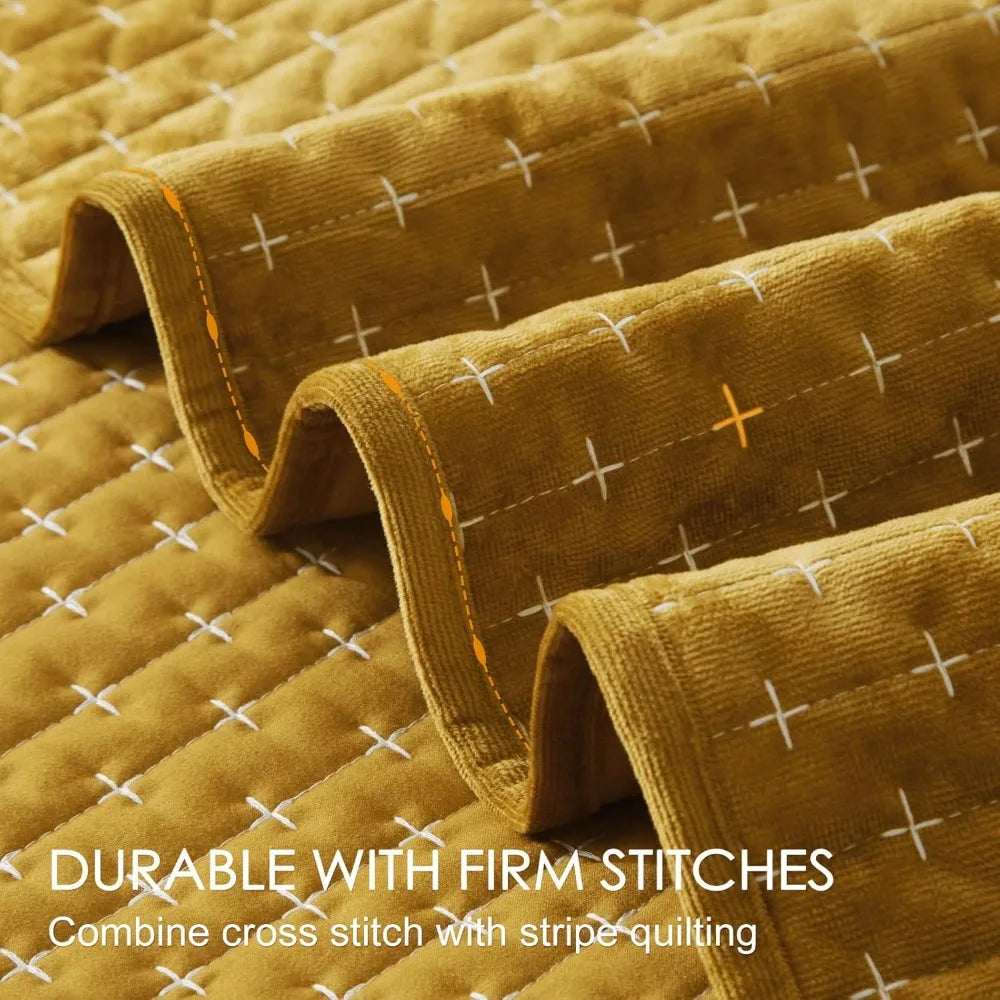 Luxurious Oversized King Size Velvet Quilted Bedding Set - Soft Lightweight Coverlet