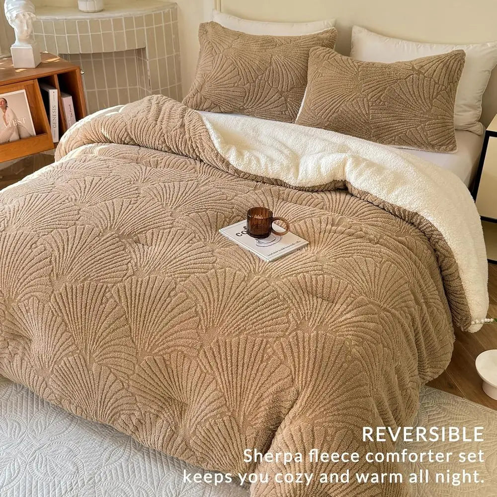 King Size Geometric Quilted Bedding Set 3-Piece Comforter Beige Pillowcases