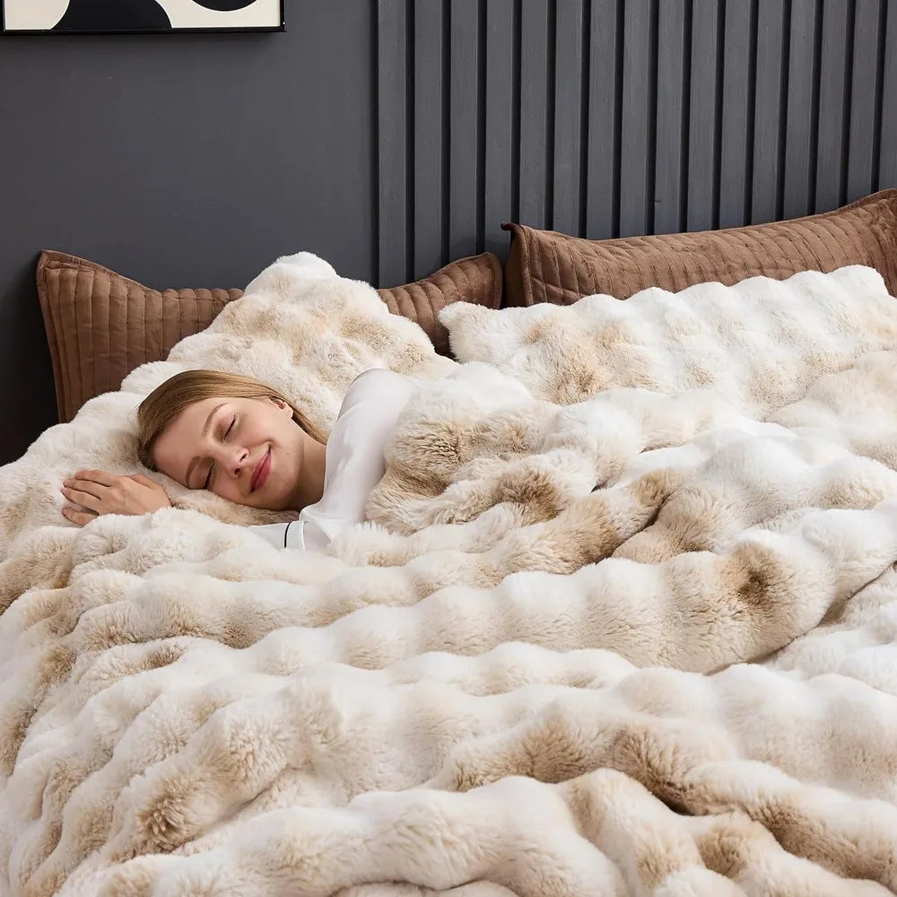 3 Pieces Fluffy Faux Rabbit Fur Bubble Comforter Set King Size, Tie-Dyeing Beige Plush Fuzzy Bedding Set, Warm Soft Bu